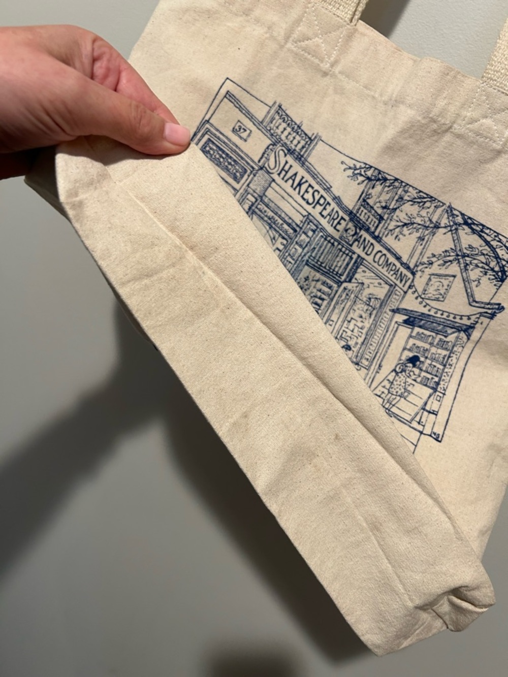 Shakespeare and Company Paris Blue Façade Tote Bag - Picture 4 of 5